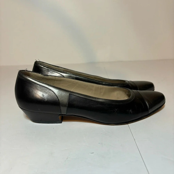 Salvatore Ferragamo Size 5 B Pumps Black Silver Metallic Low Heel Women's - Picture 1 of 9